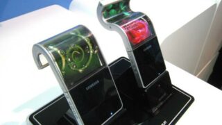 samsung-lancia-2-smartphone-flessibili