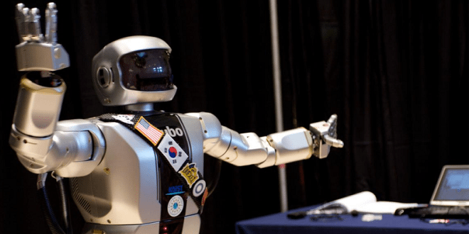futuro-robotica-introduzione-robot-agenti-viaggio