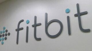fitbit-acquisizione-pebble-30-40-milioni-dollari