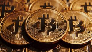 bitcoin-oltre-soglia-1000-dollari-valore