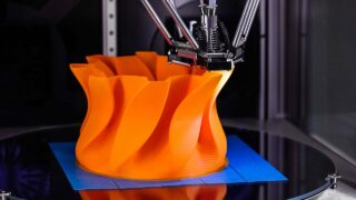 Stampa 3D dal modello all'oggetto stampato