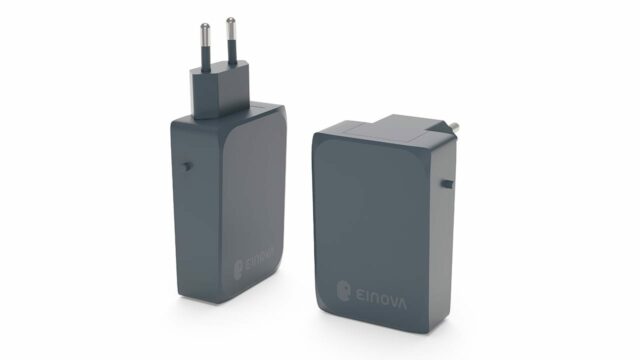 Einova Sirius Ã¨ l'alimentatore ultra compatto con potenza fino a 65 watt e presa elettrica in doppia configurazione.