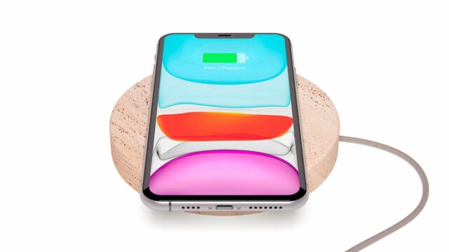 Einova Wireless Charging Stone Ã¨ un accessori in materiale pregiato con soluzione di ricarica wireless Qi integrata.