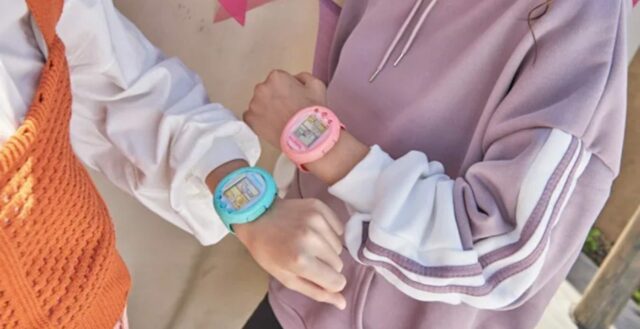 tamagotchi smart smartwatch