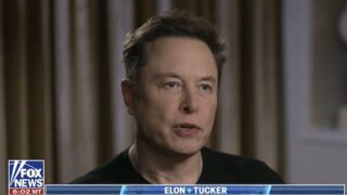 X potrebbe diventare a pagamento per tutti: la scelta di Elon Musk