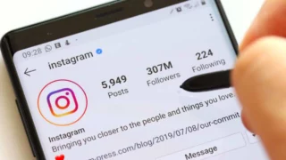 Instagram-rilascia-temi-per-chat-generati-dallintelligenza-artificiale