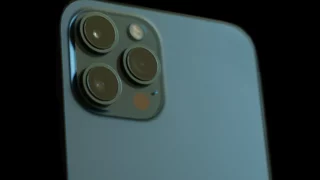 Come usare il Back Tap su iPhone: attiva funzioni toccando il retro del telefono