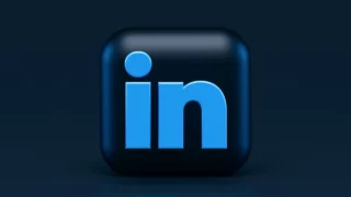 LinkedIn userà i tuoi dati per addestrare l’AI: come opporsi